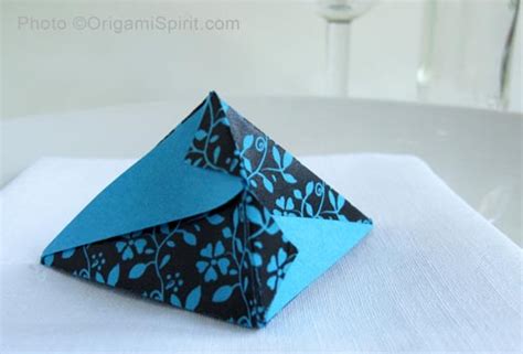 How to Make a Fortune Pouch That Your Guests Will .